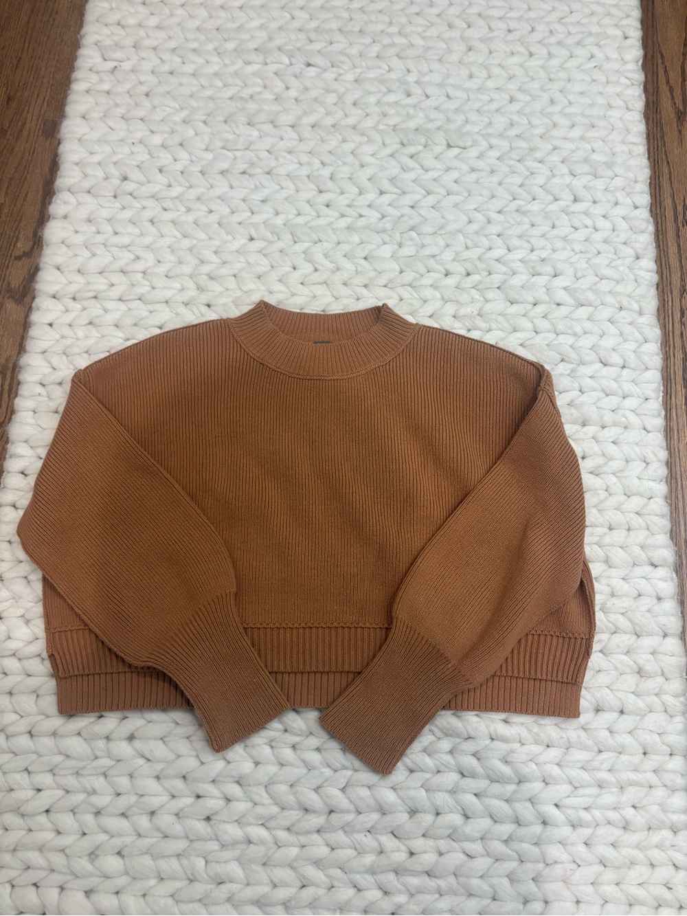 Free People brown cropped sweater Size XS
